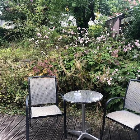 Privates Zimmer, Handwerkerzimmer Zusätzlich Küche, Bad, Wohnzimmer, Garten Vorhanden Privatunterkunft Weinsberg