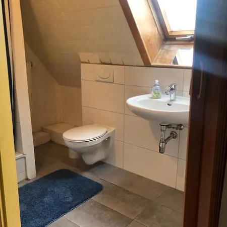 Privates Zimmer, Handwerkerzimmer Zusätzlich Küche, Bad, Wohnzimmer, Garten Vorhanden Weinsberg