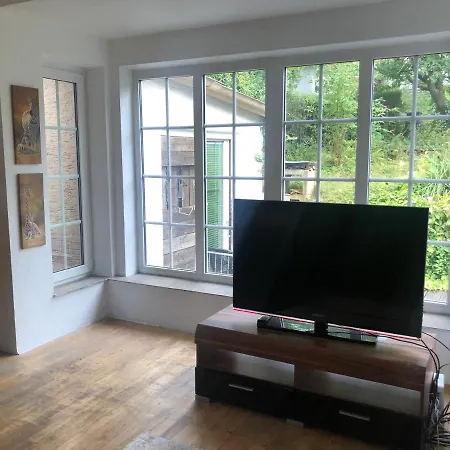 Privates Zimmer, Handwerkerzimmer Zusätzlich Küche, Bad, Wohnzimmer, Garten Vorhanden * Weinsberg