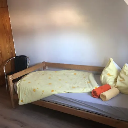 Privates Zimmer, Handwerkerzimmer Zusätzlich Küche, Bad, Wohnzimmer, Garten Vorhanden * Weinsberg