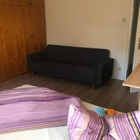 Privates Zimmer, Handwerkerzimmer Zusätzlich Küche, Bad, Wohnzimmer, Garten Vorhanden Weinsberg