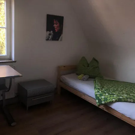 Privatunterkunft Privates Zimmer, Handwerkerzimmer Zusätzlich Küche, Bad, Wohnzimmer, Garten Vorhanden Weinsberg