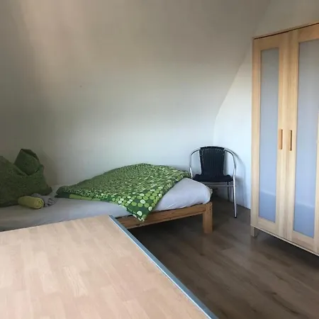 Privates Zimmer, Handwerkerzimmer Zusätzlich Küche, Bad, Wohnzimmer, Garten Vorhanden * Weinsberg